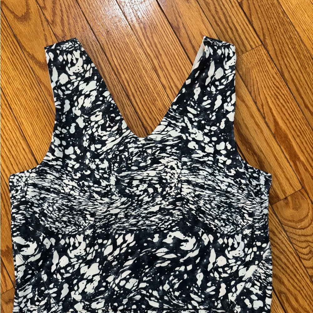 Move Theory Women’s Navy & White Athletic Apparel Set - Picture 2 of 8